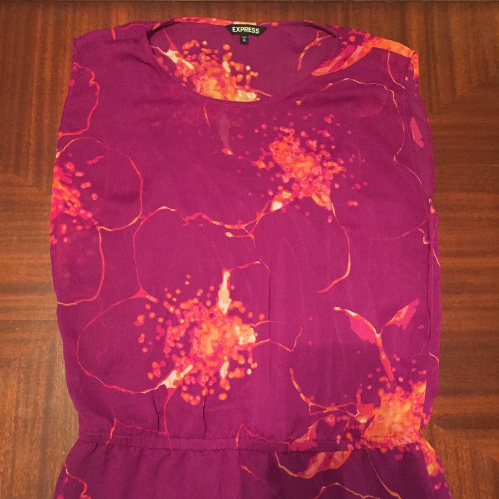 Women’s Express floral dress size Medium